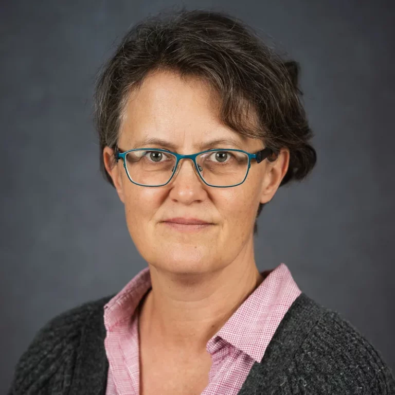 Porträtfoto von Barbara Naujack.